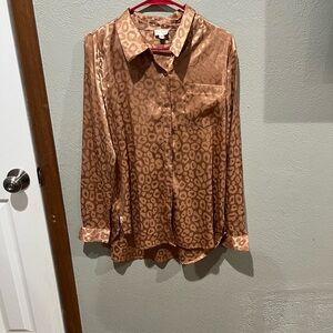 Hem and Thread Chic Leopard Print Button-Up Blouse Size M EUC Golden Brown